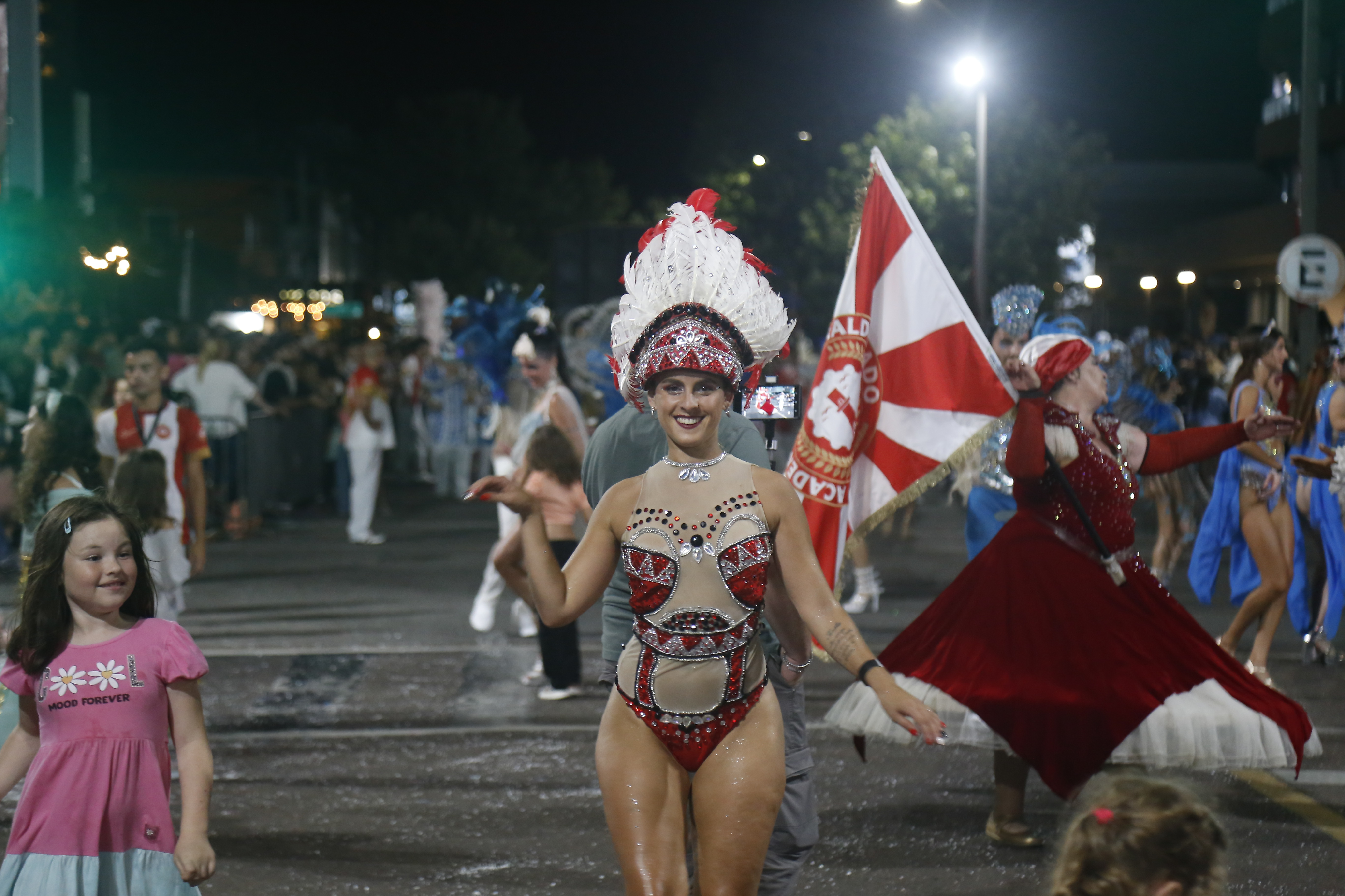 Maldonado vibró durante una noche a puro carnaval