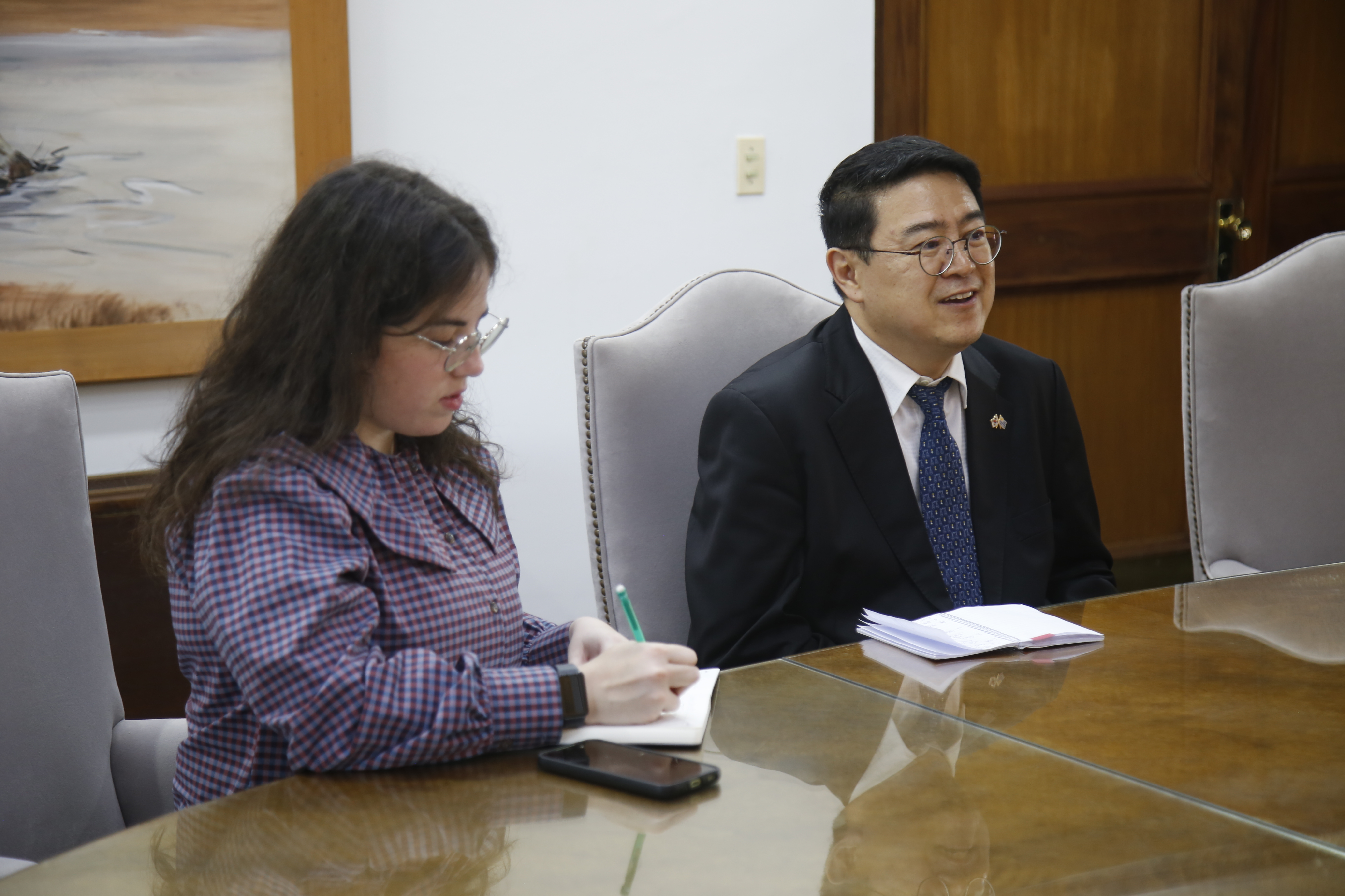 embajador corea abella 